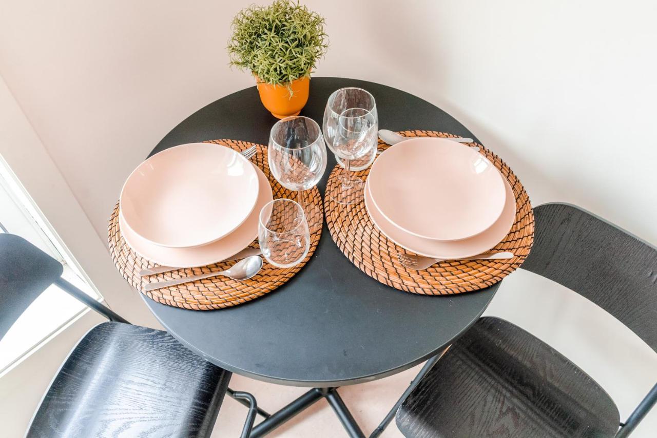 Apartment Sunny In The Heart Of Lapa - 5min Walk To Metro!