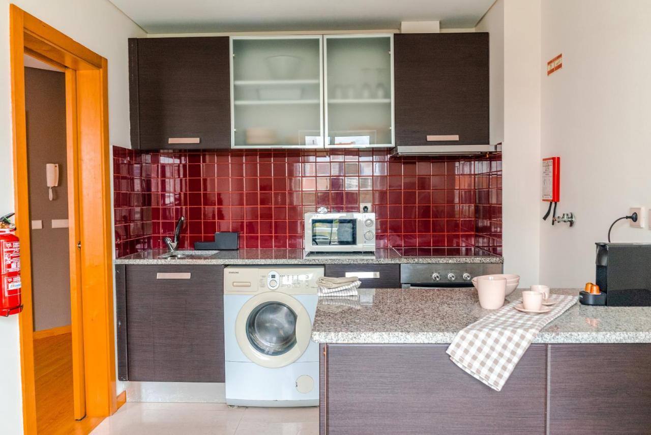 Sunny In The Heart Of Lapa - 5min Walk To Metro! * Porto